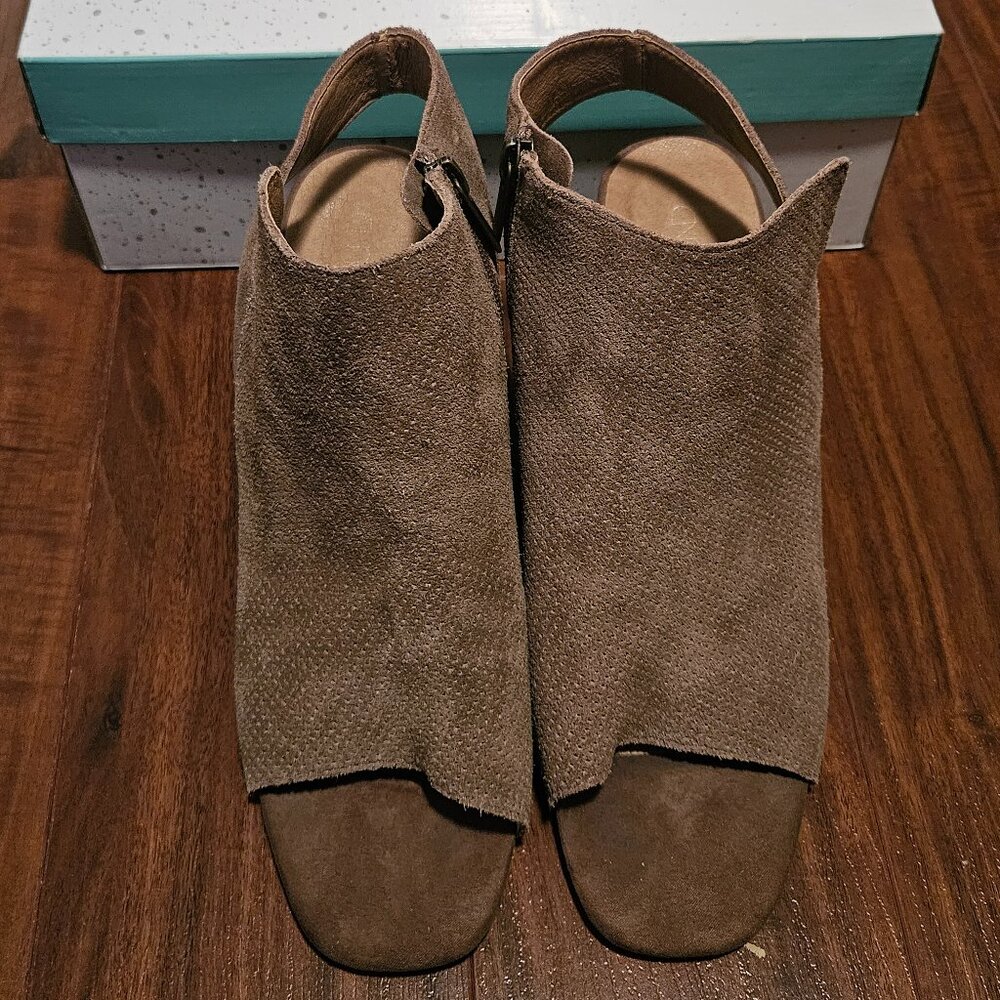 Abound Gianna-Lea Suede Peep Toe Sandals